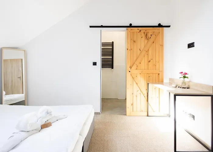 Hotel Folwark Matecznik - Spichlerz *