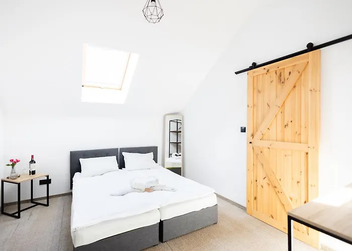 Hotel Folwark Matecznik - Spichlerz Sedzinko